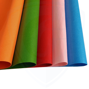 Feutre de polyester auto-adhésif coloré en tissu non tissé collant en feutre de bricolage